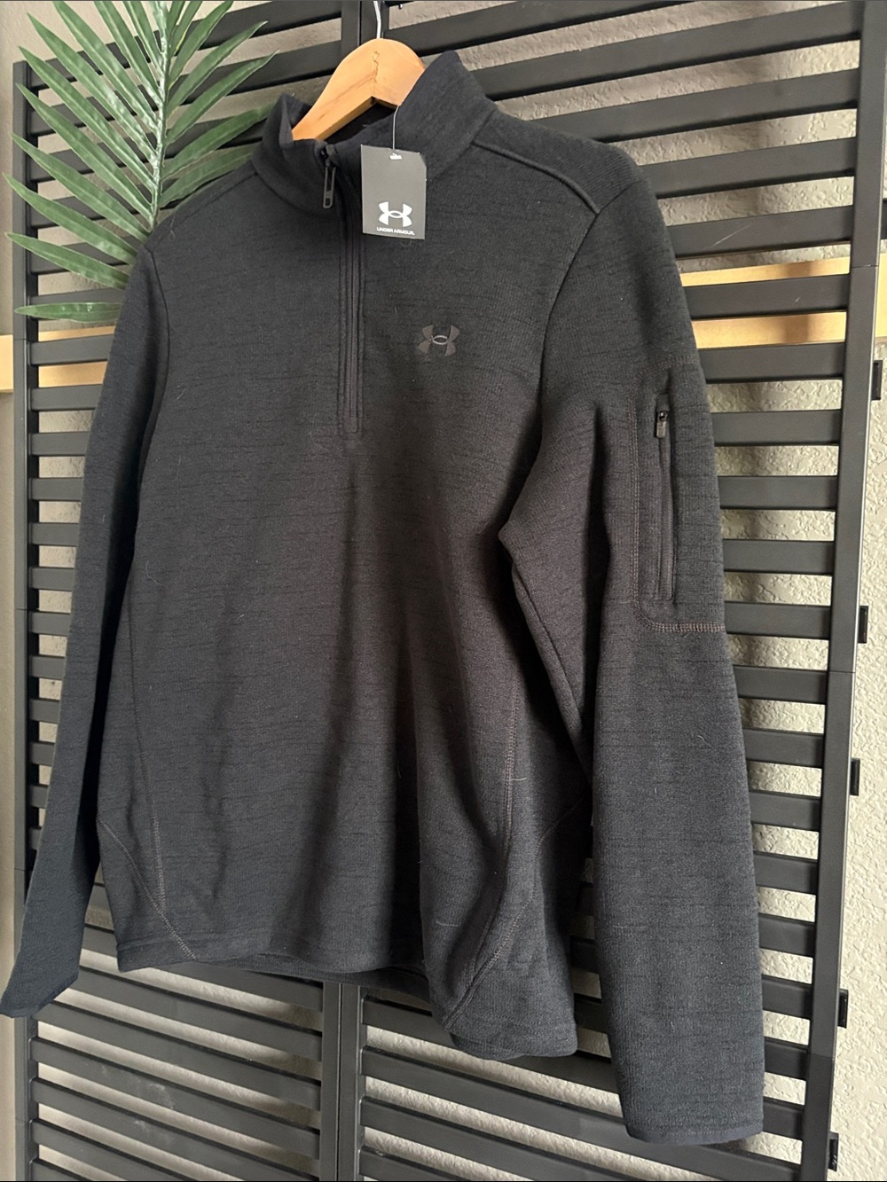 NWT Under Armour Men's Black Half-Zip Pullover Sweater